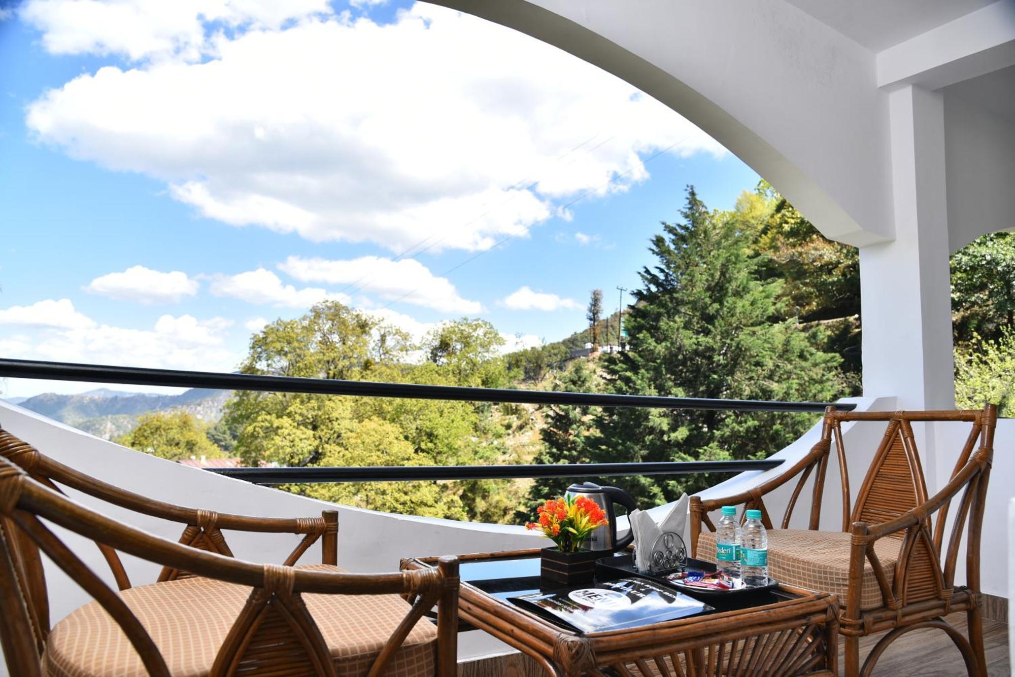 Kumaon Roop Resort Near Kainchi Dham Nainital Kültér fotó
