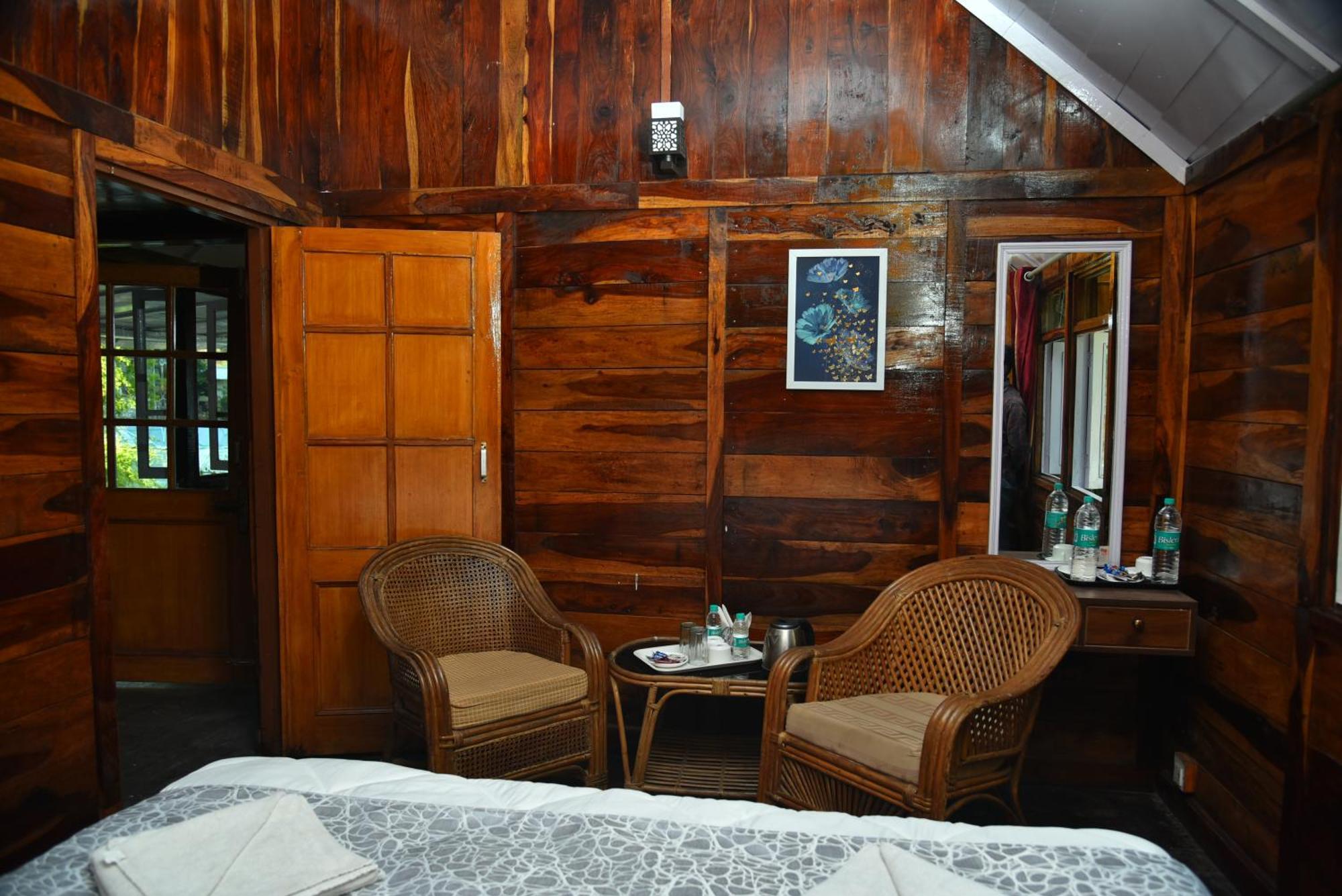 Kumaon Roop Resort Near Kainchi Dham Nainital Kültér fotó