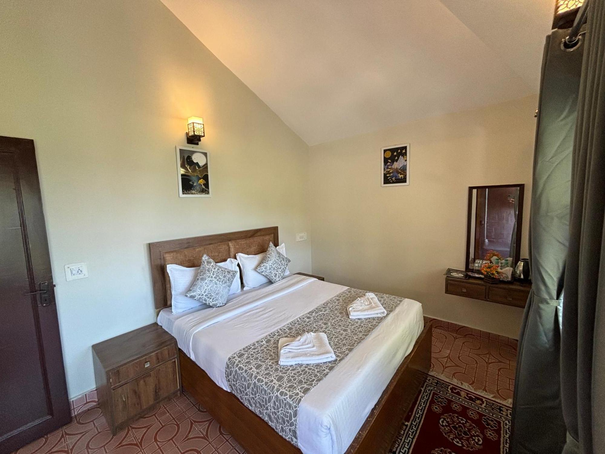 Kumaon Roop Resort Near Kainchi Dham Nainital Kültér fotó