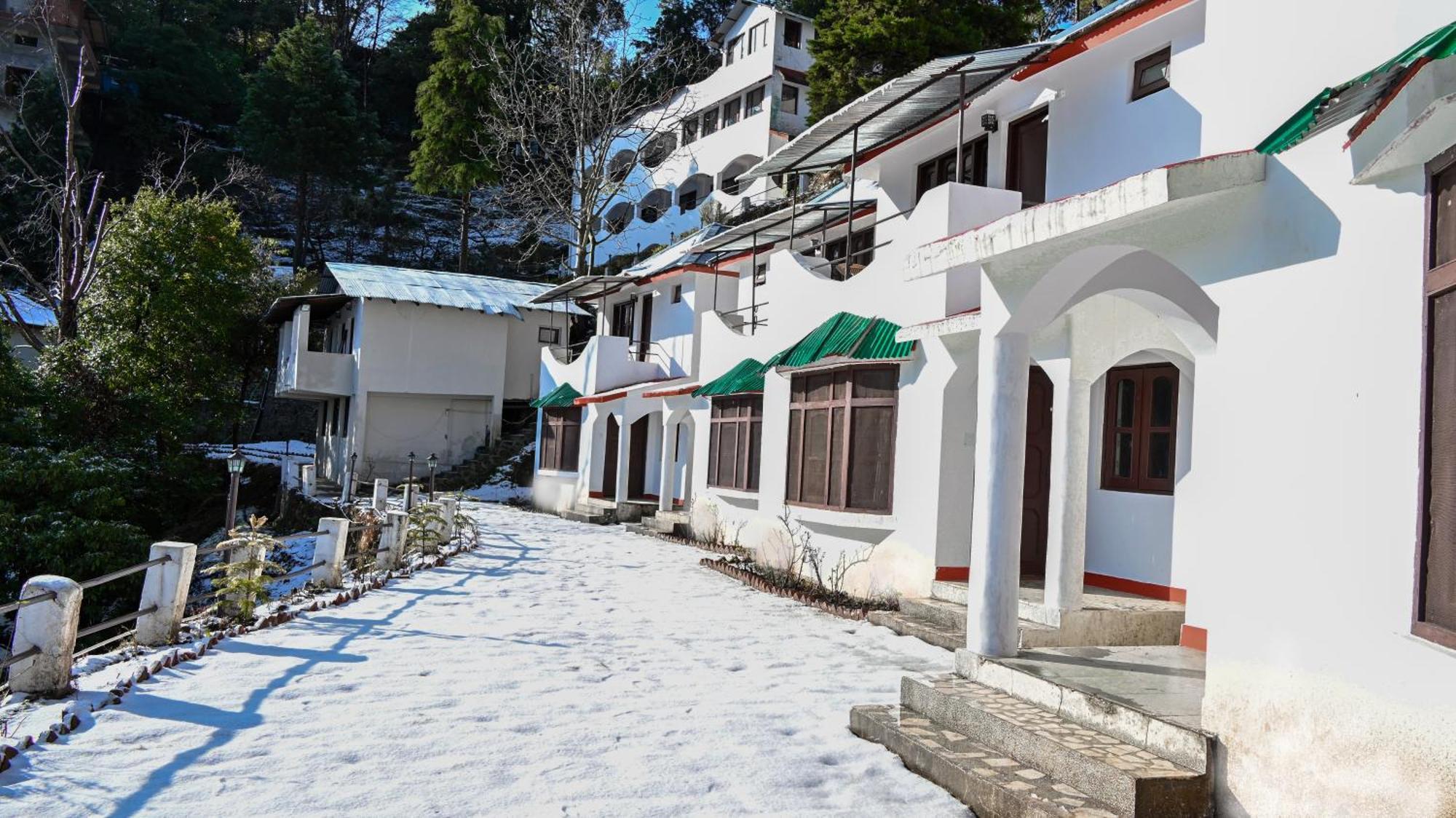 Kumaon Roop Resort Near Kainchi Dham Nainital Kültér fotó