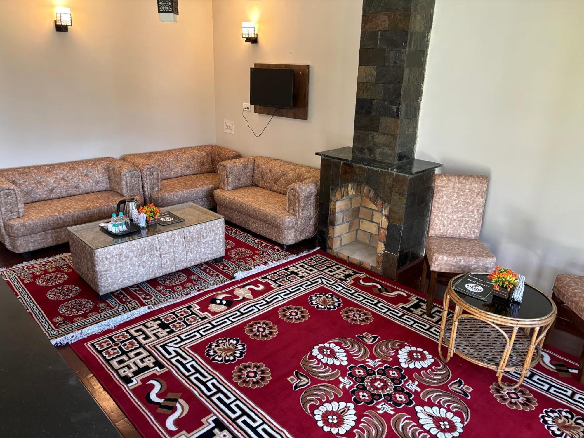 Kumaon Roop Resort Near Kainchi Dham Nainital Kültér fotó